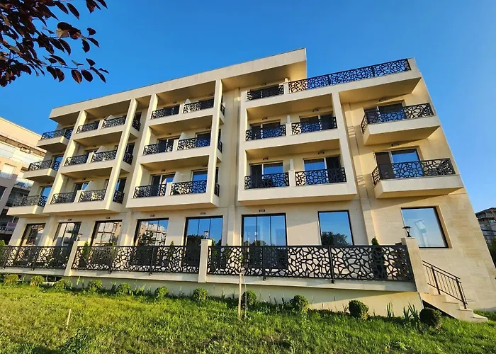 Lotus Отель Приморско